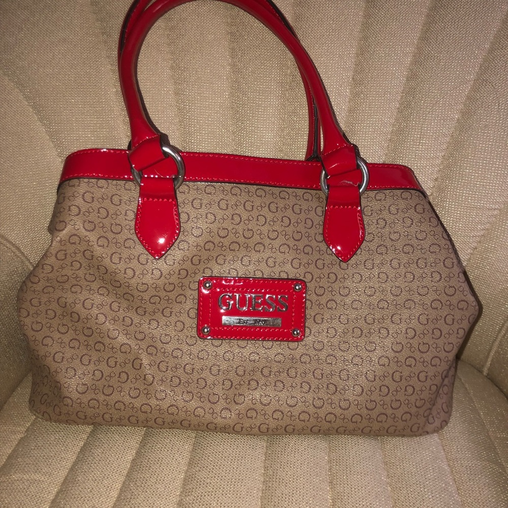 NWOT GUESS Shoulderbag